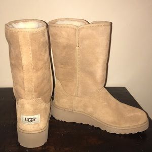 Women's UGG BOOTS BRAND NEW